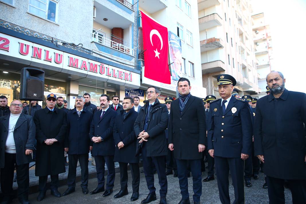Şehit Emniyet Müdürü Ali Gaffar Okkan için Sakarya ve Diyarbakır'da anma töreni 6